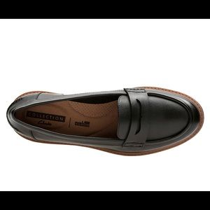 Women’s shoes loafters style by Clarks